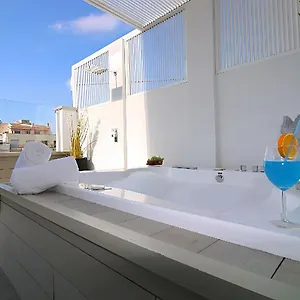 Incredible Penthouse With Jacuzzi In The Center, Unique In The Area Barcelona